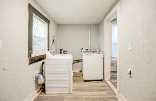 Less Than 1 Mi to EverBank Stadium Retreat with Yard! - Foto 21