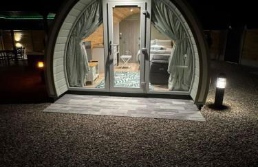Killee Luxury pod and private hot tub - Foto 9