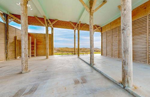 Stunning Beachfront Cargo Lift Sleeps 14 - Foto 45