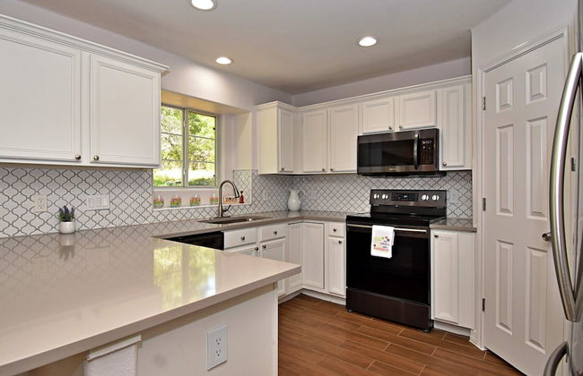 Dreamy Dripping Springs Near Parks, Hiking & More! - Foto 13