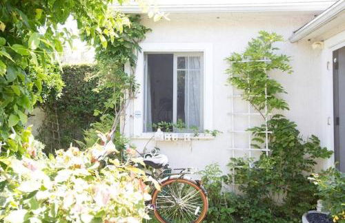 Elegant White Cottage, Venice Beach, California - Foto 27