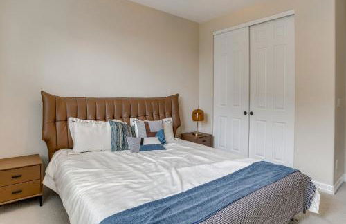 Yard, Home Gym, and Game Room Spacious Aurora Home - Foto 29