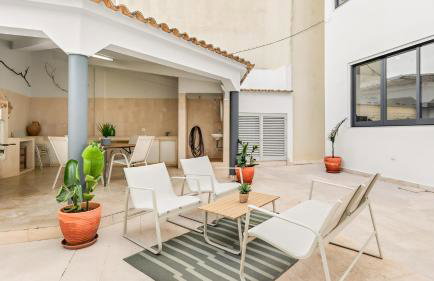 Loulé Sunny Retreat by LovelyStay - Photo 7