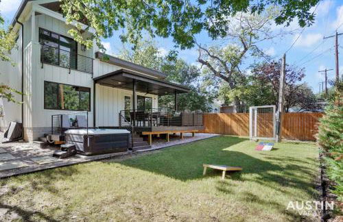 Luxurious Modernism with Private Hot Tub and Garage - Foto 12