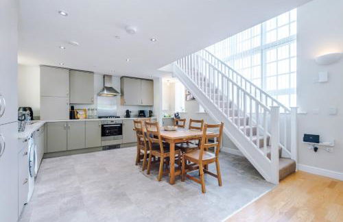 The Old Schoolhouse - Peak District, near Bakewell & Chatsworth - Photo 4