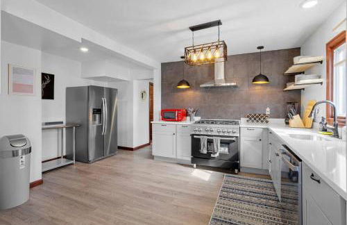 Renovated 5BR 2BA AC Quiet Retreat Home - Foto 21