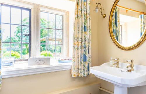 Manor Estate - Two Accommodation Wings - Sleeps 14 - Foto 60