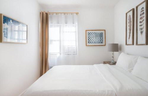 102-1A Best Value 2BR Apt Near Central Park - Foto 10