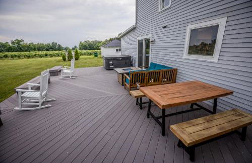 Lakeside Vineyard Farmhouse - Foto 7