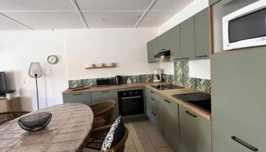 Domaine de vacances à 600m de la plage villa climatisée 3 chambres 7 couchages terrasse WIFI animations et piscines en supplément LRPDSD7 - Foto 5