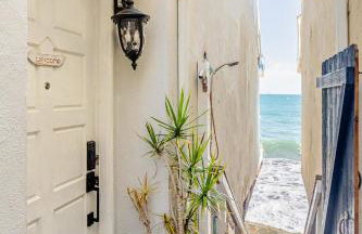 Malibu Beachfront Home with Rock Spa Ocean Views & Huge Deck - Foto 13