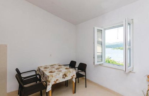 Two-Bedroom Apartment In Hodilje - Photo 10