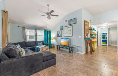 Boogie Board Bungalow - Pet Friendly! Private Pool! - Photo 14