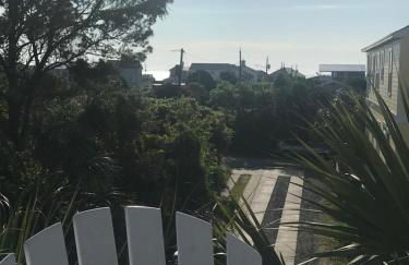 Stay at The Salty Gal - 4 Minute Walk to both Carolina and Kure Beaches - Foto 3