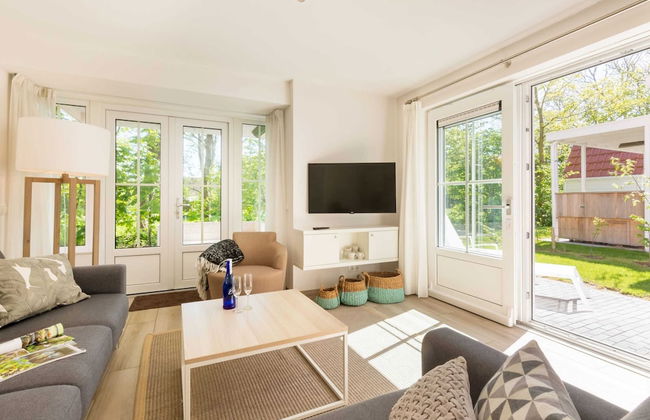 Villa in Dishoek Near Noordzee Beach - Photo 8