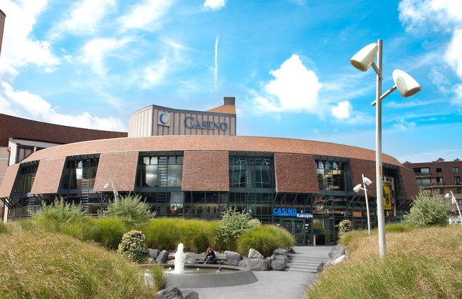 Charming Villa With Indoor Swimming Pool, Near the Beach and Town Centre - Foto 38