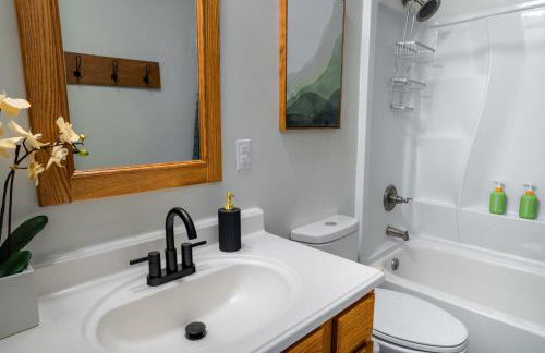 Main Retreat with King Bed in Master and has Garage - Photo 7