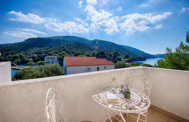 Apartments Bruna Lastovo-standard One Bedroom Apartment With Balcony and Sea View-crveni - Foto 1