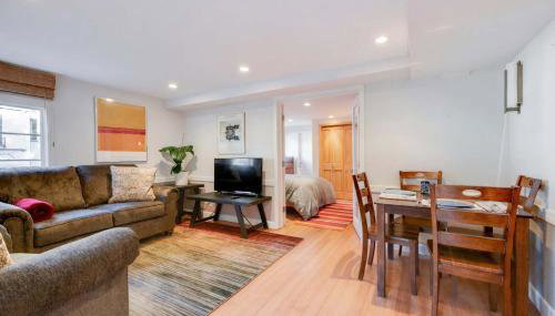 Aesthetically Elegant Downstairs Unit in Oakland - Foto 2