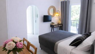 Chic & Calm apartment 3 minutes walk to Rafina Beach - Foto 4