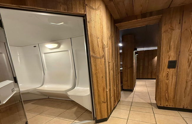 Chalet Retreat With Sauna - Photo 20