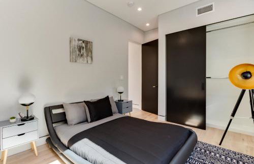 Posh Luxury Modern Home with Pool Spa and Rooftop Deck - Foto 22