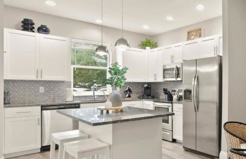 NEW! Canopy Cabana - Luxury Downtown Apartment - Foto 15