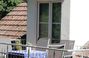 FeWo am Bodensee im Uhldingen mit Balkon, zwischen Insel Mainau, Konstanz, Überlingen und Friedrichshafen - Foto 1