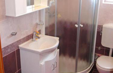 Apartments Ivan Sea View in Peaceful Lun - Photo 28