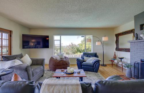 Charming Spring Valley Retreat with Private Pool! - Foto 6