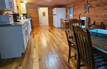 Cabin near Dogwood Canyon, Top of the Rock, Branson - Foto 34