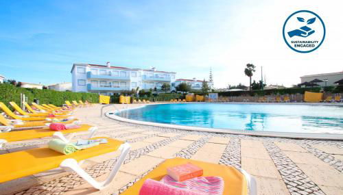 Townhouse Moreton by Algarve Vacation - Photo 2