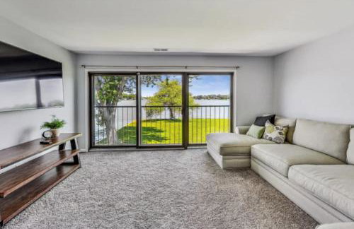 Month to Month and Seasonal Luxury Lakefront 5 bed 5 5 bath Estate Home - Foto 13