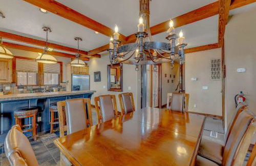 Lakefront Retreat Across from Homewood Resort - Foto 9