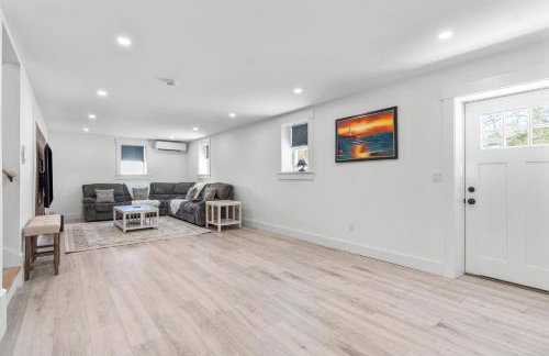 New Family Coastal Retreat Game Room Firepit - Photo 31