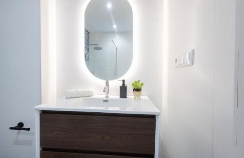 FLORIT FLATS - Stylish Valencia Ceramic Apartments with Free Bicycles by the Joaquin Sorolla Station - Photo 70