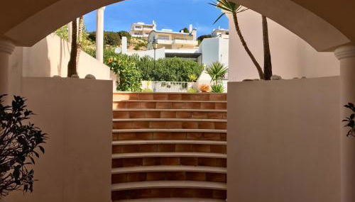 Lovely Burgau villa just 3 mins walk from beach - Foto 5