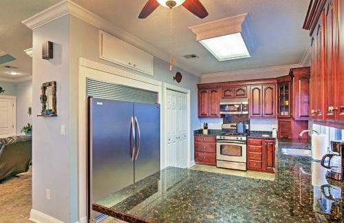 Waterfront Slidell Home with Boat Dock and Canal View! - Foto 10