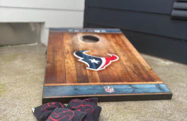 The Canvas Modern 4BR Retreat Rooftop - Photo 31