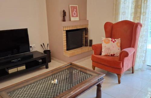 Αρχαία Κόρινθος Μεζονέτα - Foto 3