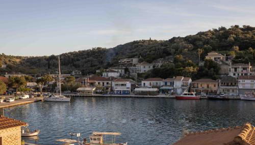 Plaka's House - Photo 4