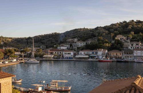 Plaka's House - Photo 4