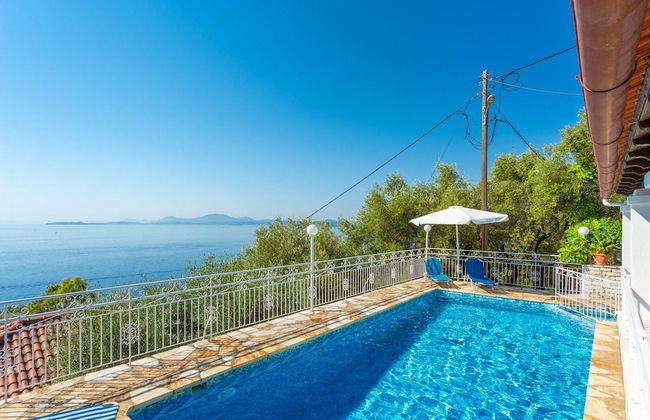 Villa Elia Large Private Pool Walk to Beach Sea Views A C Wifi Car Not Required - 1978 - Foto 8