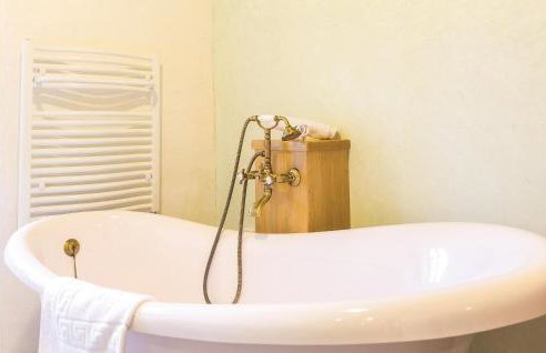 Gorgeous Home In Sisan With Wifi - Foto 27