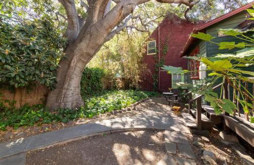 Charming Garden Cottage & Walk to UC & BART & Parking - Photo 43