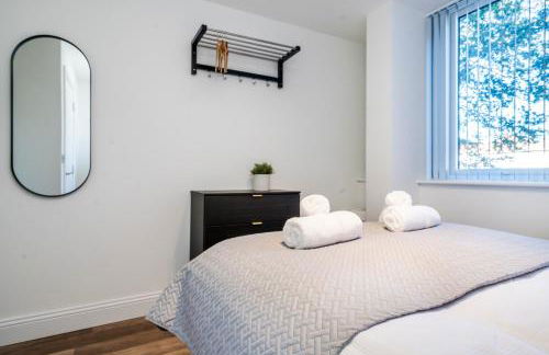 Central Gravesend 1BR, Kitchen, Wi-Fi, Sleeps 2, Parking - Foto 14