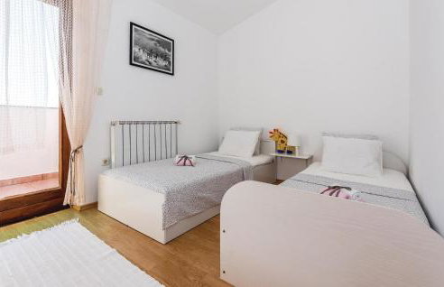 Nice Home In Cista Velika With Wifi - Photo 21