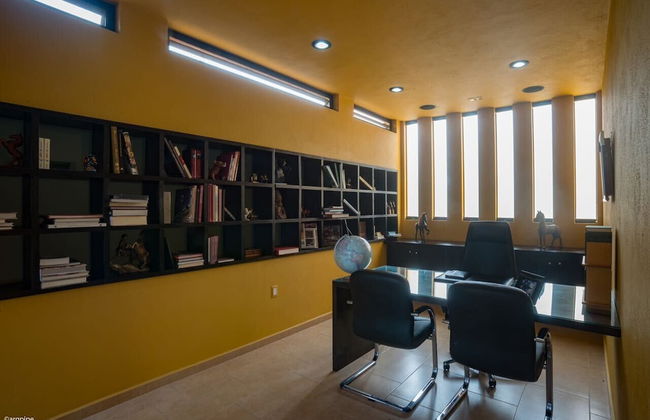 Casa Ave del Risco (Villa con río y cascada al interior) - Photo 4