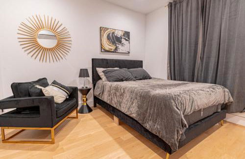 Cozy Brooklyn Getaway with Balcony - Foto 15