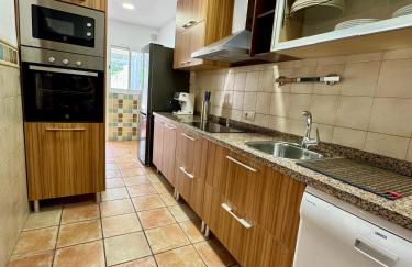 Casa familiar junto al Lago de la Encantada con zona de juegos, BBQ y cine - Foto 3